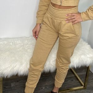 Nude sweat pants high waisted
